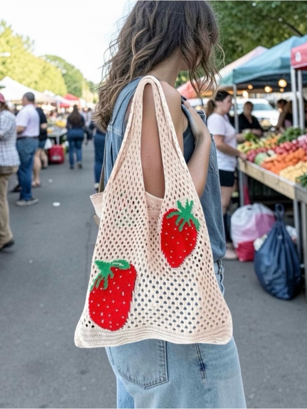 Strawberry, crochet shoulder tote bag NEW - Picture 2 of 8